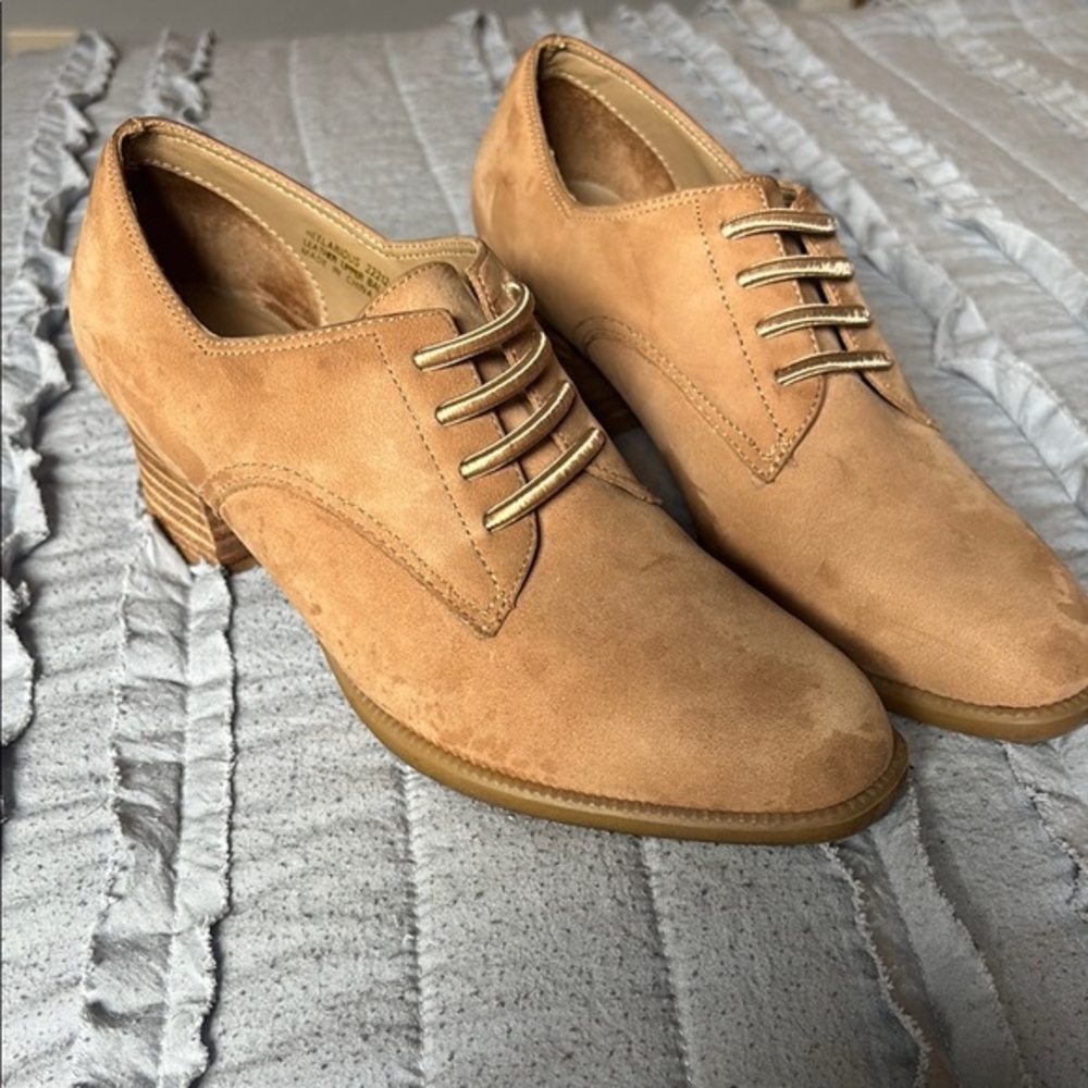 LAURA SCOTT‎ BROWN SUEDE SHOES SIZE 5.5